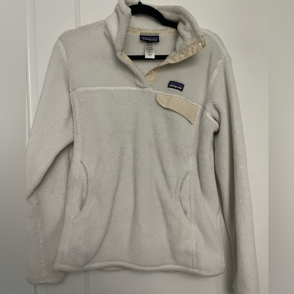 Lightly used beige Patagonia Fleece - Medium